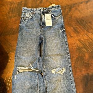 Brand new Zara wide leg jeans.
